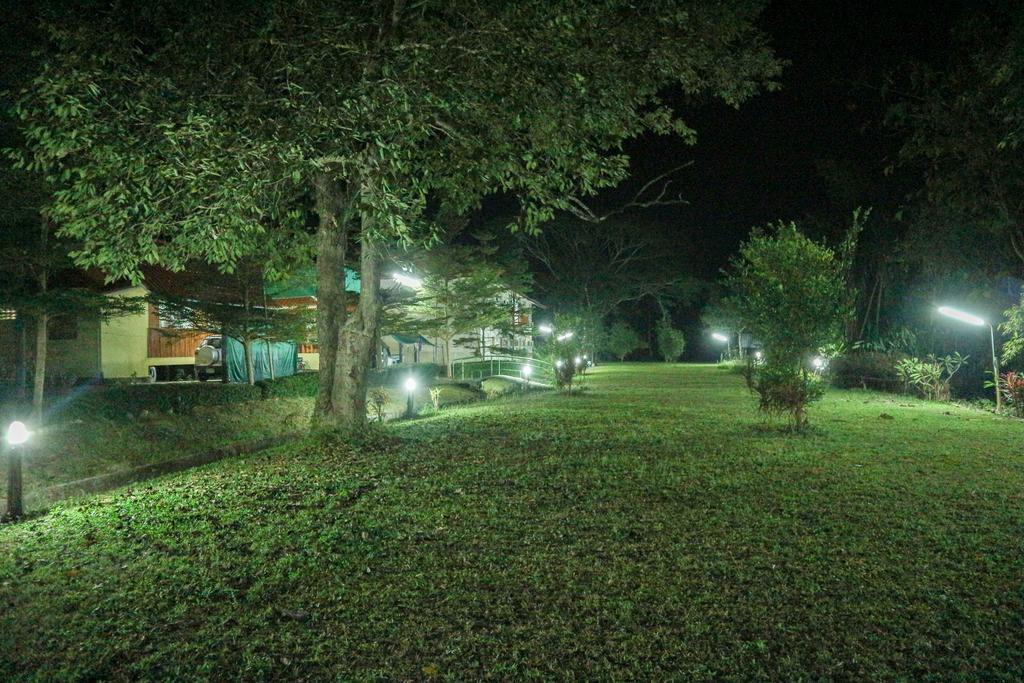 Baan Khue Wieng Resort Mae Sariang Εξωτερικό φωτογραφία